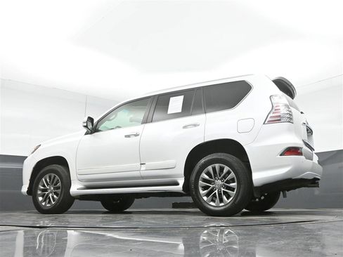 Used 2016 Lexus GX 460 Luxury image 35