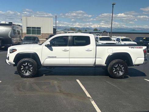 Used 2023 Toyota Tacoma TRD Off-Road AWD/4WD image 28