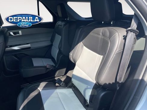 Used 2023 Ford Explorer XLT w/ Equipment Group 202A AWD/4WD image 17