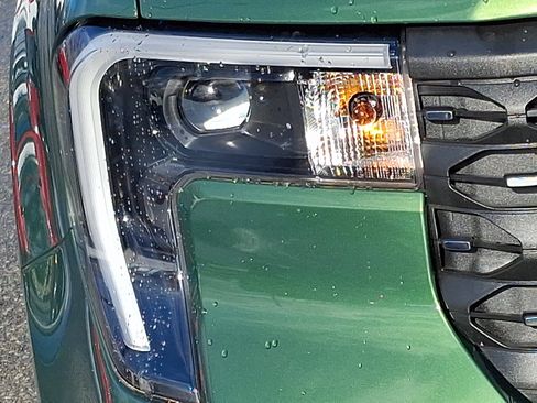 Used 2025 Ford Maverick Lariat w/ 4K Tow Package image 9