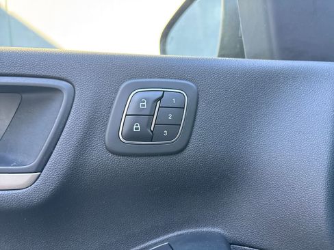 Used 2022 Ford Escape SEL w/ Technology Package image 14