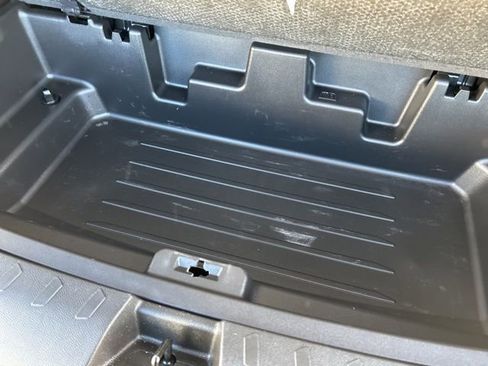 Used 2023 Chevrolet Traverse Premier w/ Redline Edition image 12