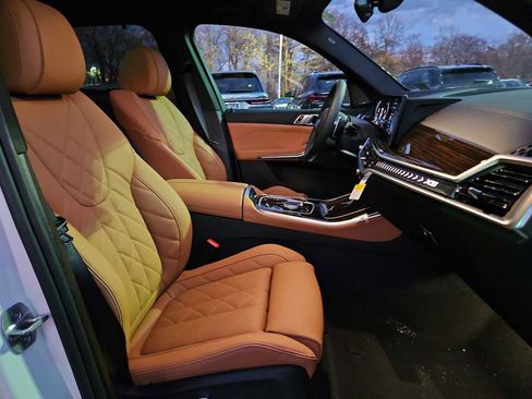 New 2026 BMW X5 xDrive50e w/ M Sport Package image 24