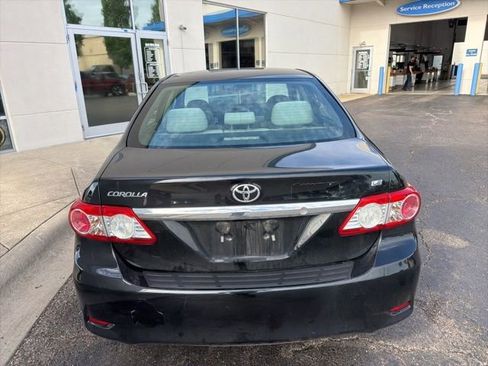 Used 2013 Toyota Corolla LE FWD image 4