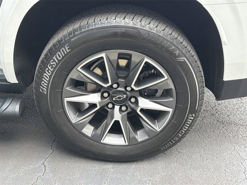 Used 2023 Chevrolet Tahoe Z71 w/ Luxury Package image 20