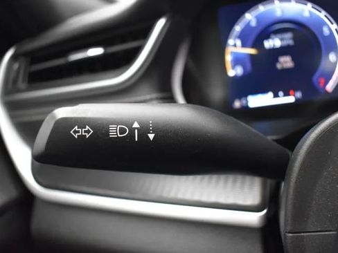 Used 2024 Jeep Grand Cherokee Altitude AWD/4WD image 26