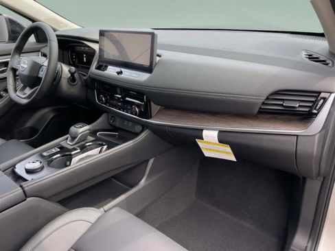 New 2026 Nissan Rogue Platinum AWD/4WD image 19