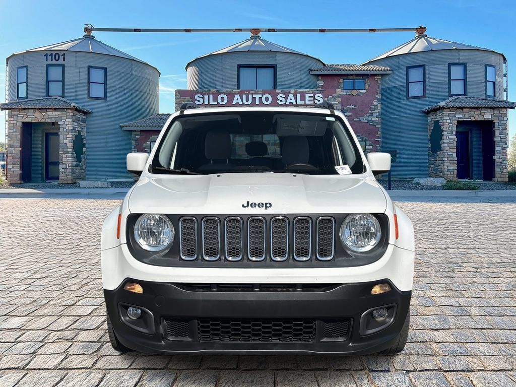 Used 2017 Jeep Renegade Latitude w/ Popular Equipment Group FWD image 8