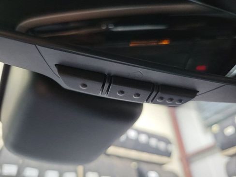 New 2026 Land Rover Range Rover Velar Dynamic SE image 35