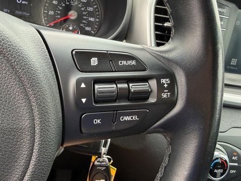 Used 2017 Kia Sorento FWD w/ LX Convenience Package image 25