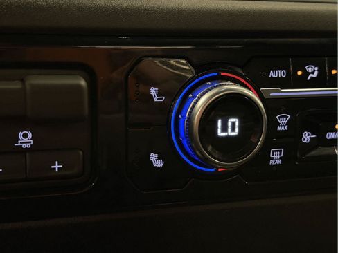 Used 2024 GMC Sierra 1500 Elevation w/ LPO, Elevation Black Package AWD/4WD image 34