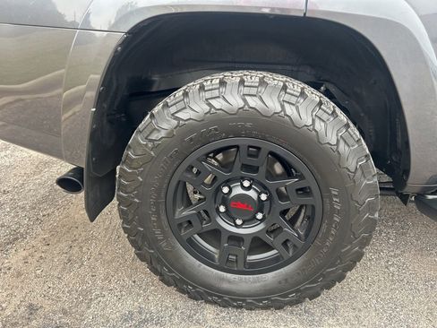 Used 2023 Toyota 4Runner TRD Off-Road Premium image 5