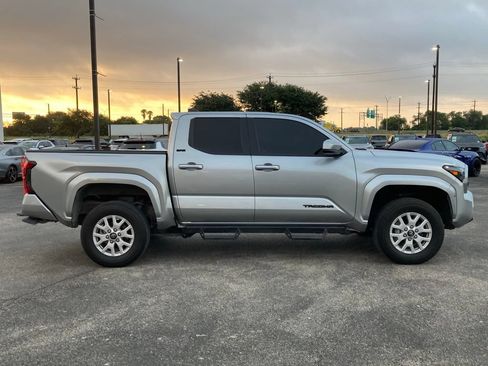 Used 2024 Toyota Tacoma SR5 RWD image 4