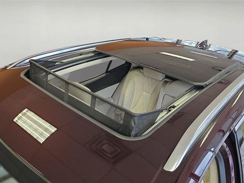 Used 2023 Buick Envision Avenir image 30