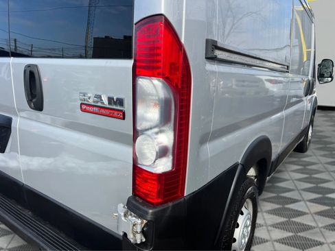 Used 2021 RAM ProMaster 2500 w/ Convenience Group image 21