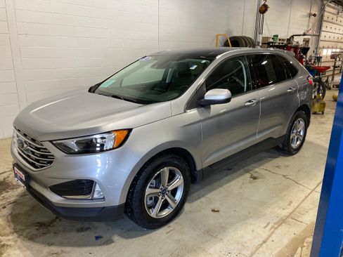 Used 2022 Ford Edge SEL w/ Convenience Package image 1