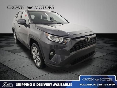 Used 2021 Toyota RAV4 XLE Premium image 1