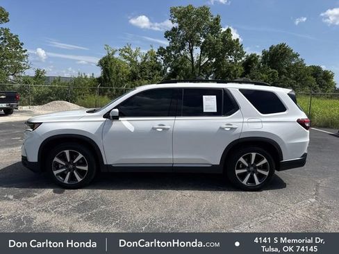 Used 2025 Honda Pilot Touring image 9
