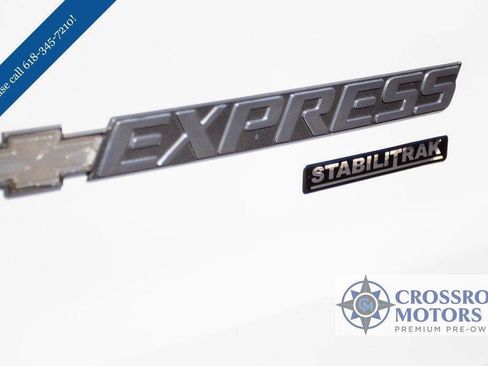 Used 2016 Chevrolet Express 2500 image 10