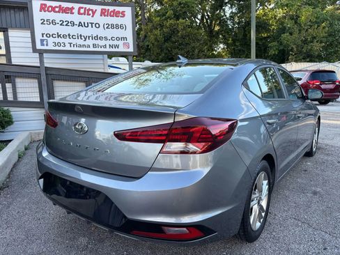 Used 2019 Hyundai Elantra SEL image 3