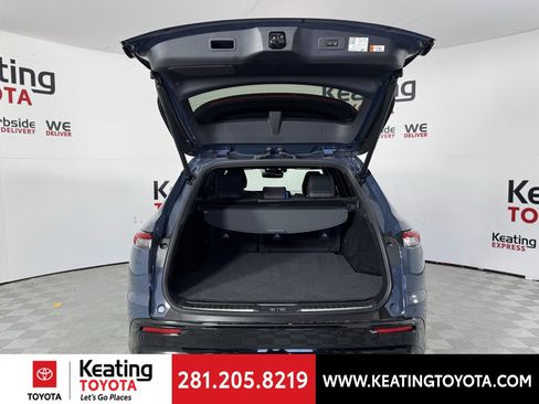 New 2025 Toyota Crown Signia image 8