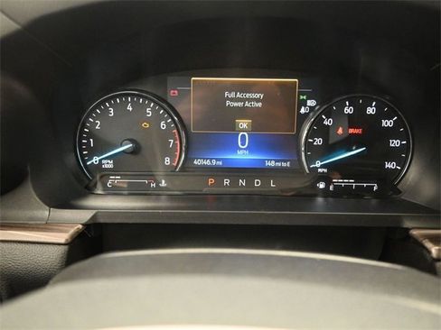 Used 2023 Ford Explorer Limited image 12