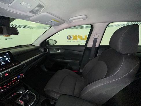 Used 2019 Kia Forte LXS FWD image 30