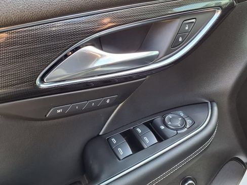 Used 2023 Buick Envision Essence FWD image 47