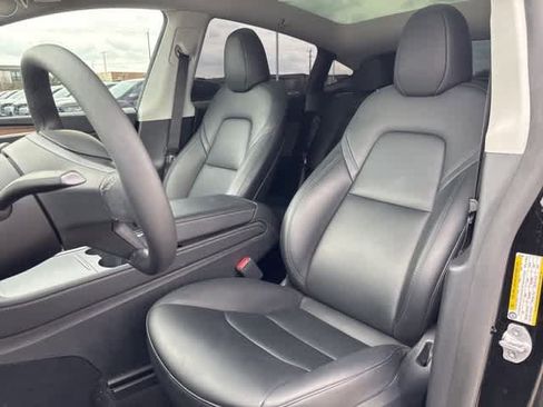 Used 2023 Tesla Model Y Long Range image 21