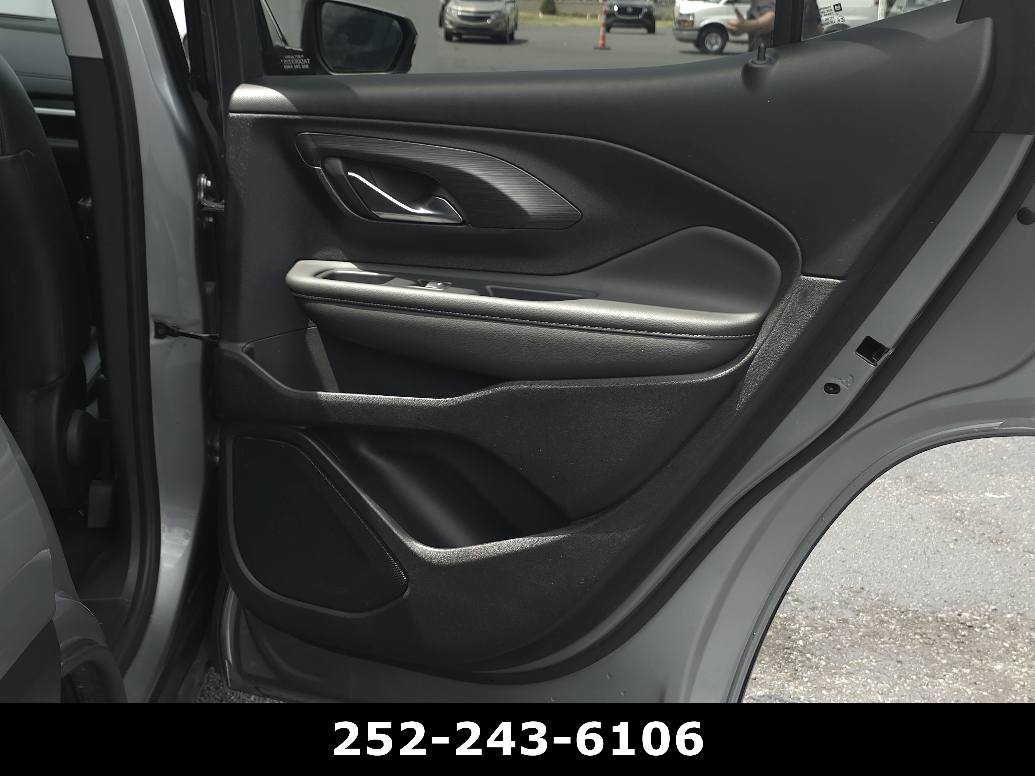 Used 2023 GMC Terrain SLT w/ Tech Package AWD/4WD image 41