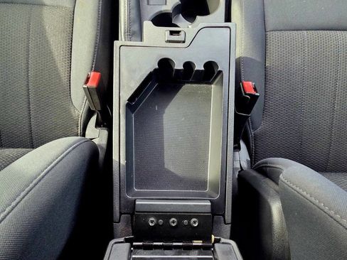 Used 2012 Jeep Liberty Sport image 26