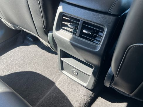 Used 2022 Ford Edge SEL image 28