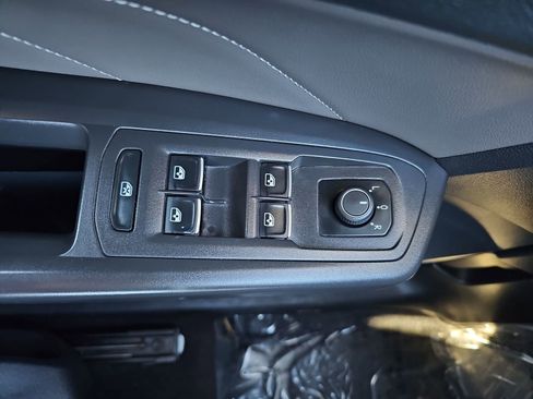 Used 2022 Volkswagen Atlas SE image 31