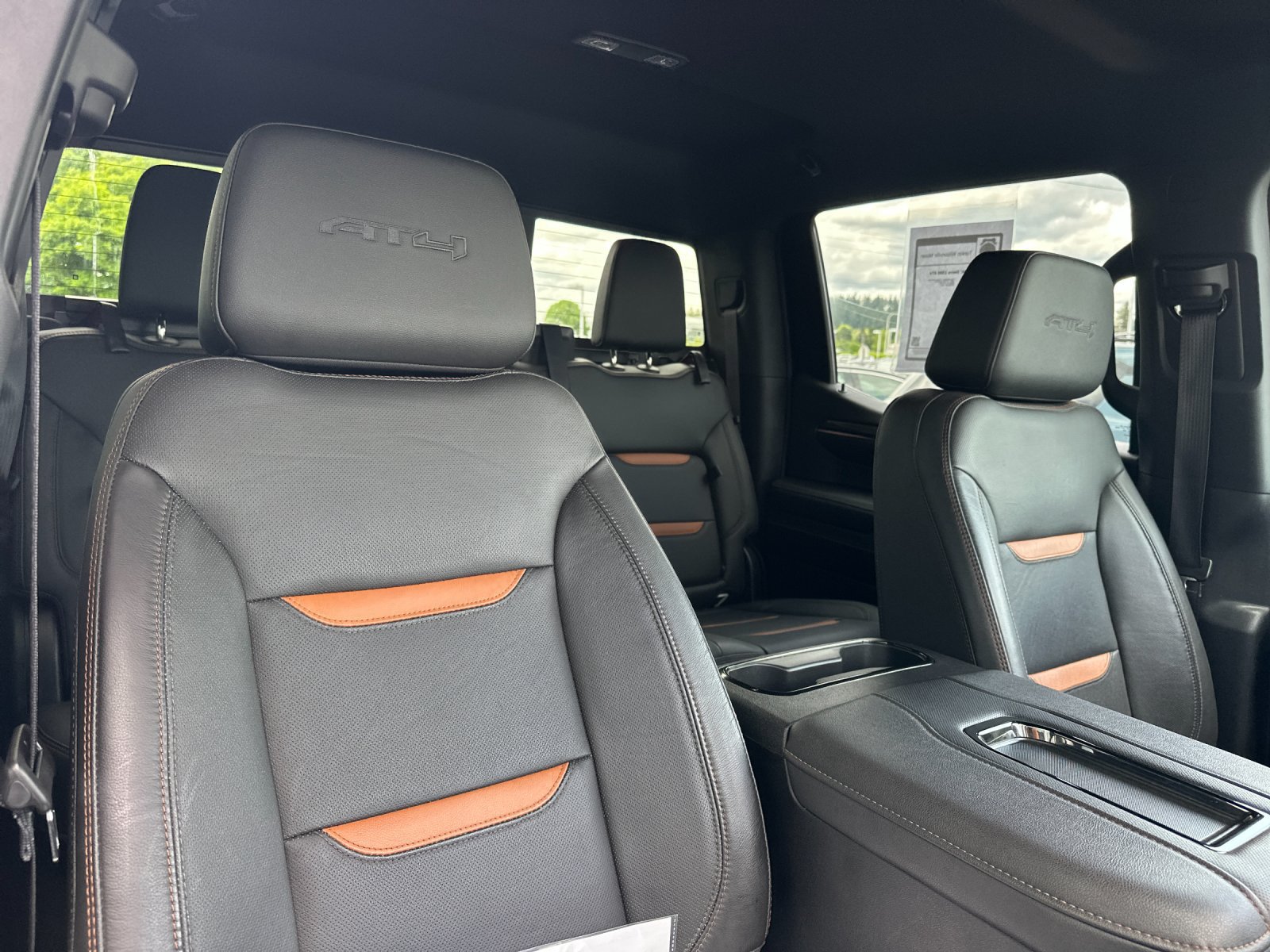 Used 2022 GMC Sierra 1500 AT4 w/ AT4 Preferred Package AWD/4WD image 16