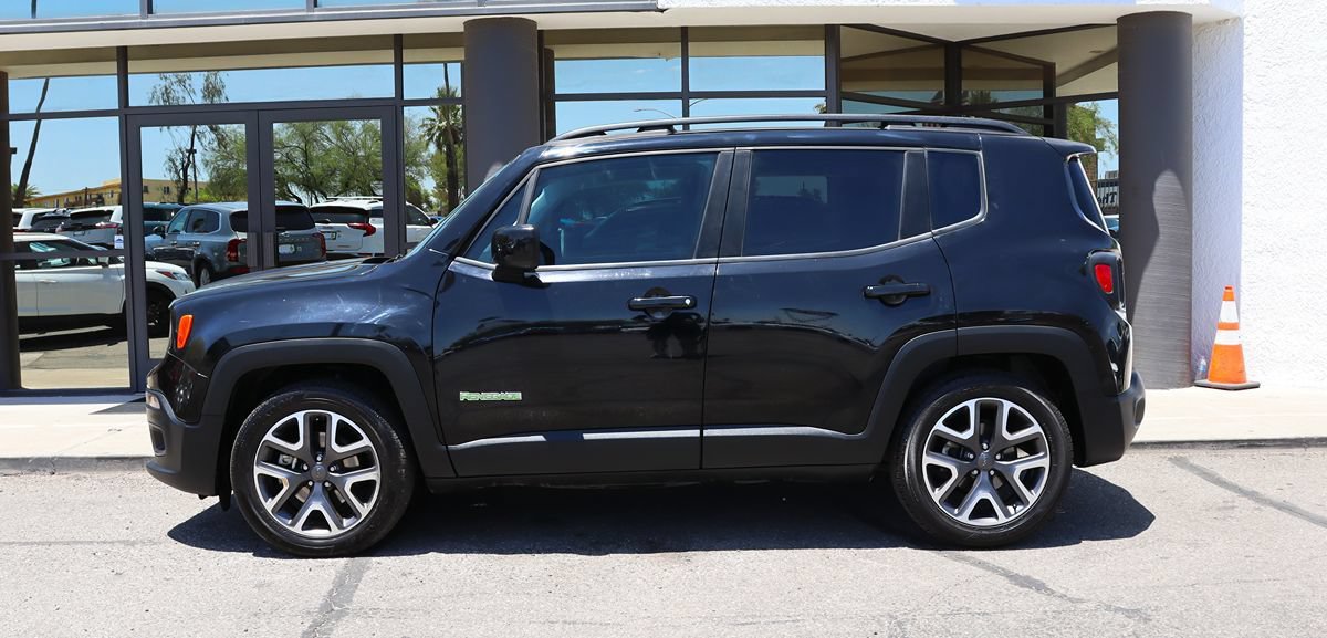 Used 2018 Jeep Renegade Latitude FWD image 9