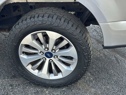Used 2017 Ford F150 XL w/ Equipment Group 101A Mid AWD/4WD image 9