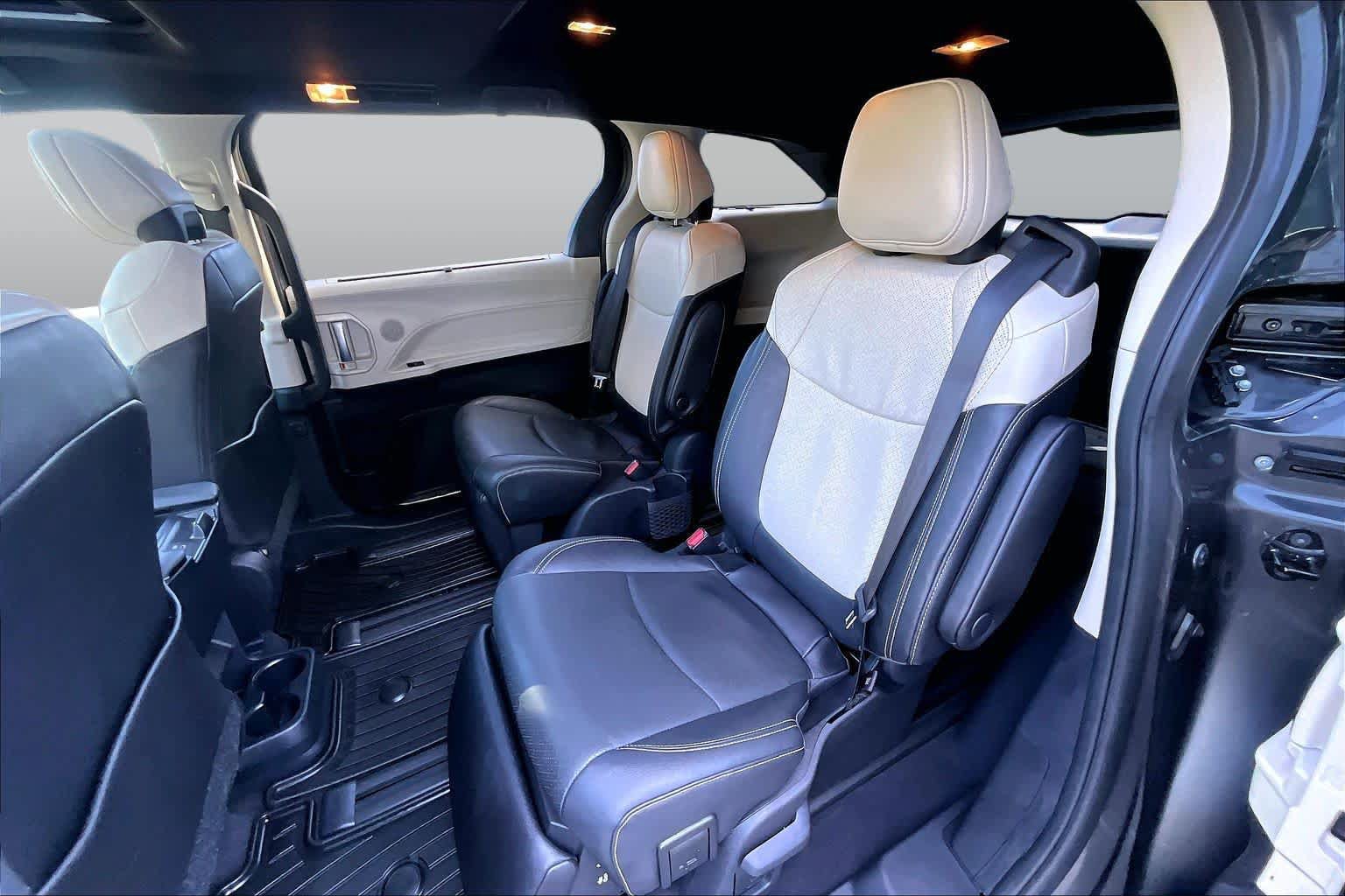 Certified 2025 Toyota Sienna Limited AWD/4WD image 20