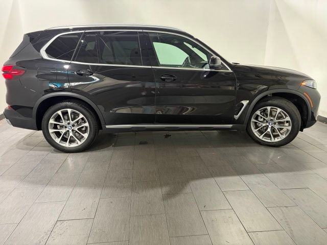 Used 2024 BMW X5 xDrive40i w/ Premium Package AWD/4WD image 6