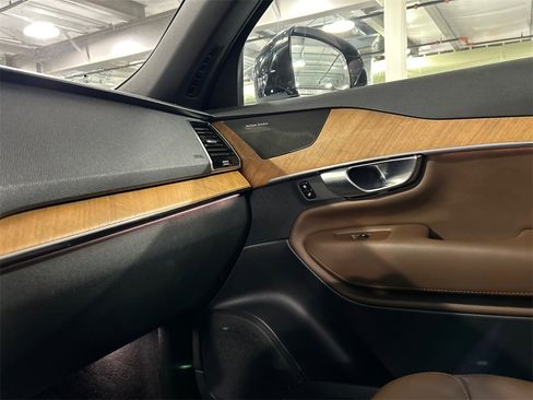 Certified 2023 Volvo XC90 B6 Plus w/ Protection Package Premier image 20