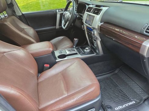 Used 2018 Toyota 4Runner Limited AWD/4WD image 11