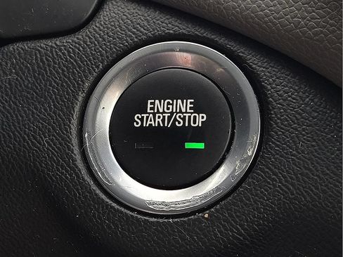 Used 2020 Chevrolet Equinox LT AWD/4WD image 15