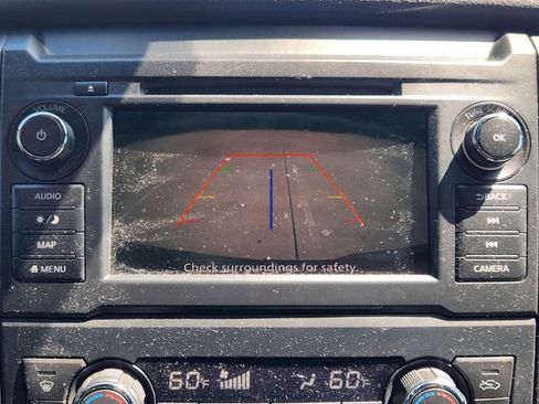 Used 2019 Nissan Titan SV w/ SV Convenience Package RWD image 15