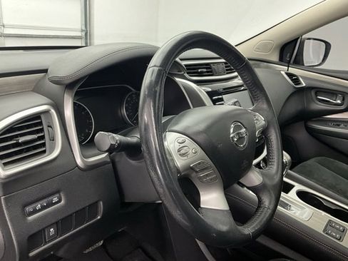 Used 2018 Nissan Murano SV w/ Premium Package image 15