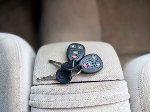 Used 2008 Buick Lucerne CX FWD image 28