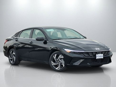 New 2026 Hyundai Elantra Limited image 1