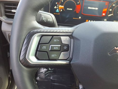 Used 2025 Ford Mustang Coupe RWD image 14