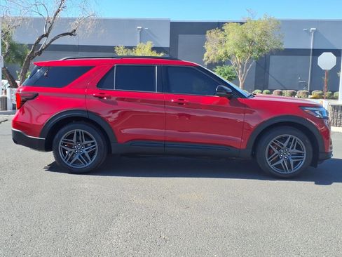 Used 2025 Ford Explorer ST w/ Sun And Sound Package AWD/4WD image 6