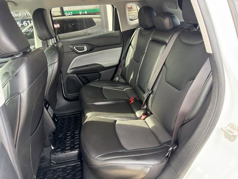 Used 2022 Jeep Compass Latitude w/ Convenience Group AWD/4WD image 14