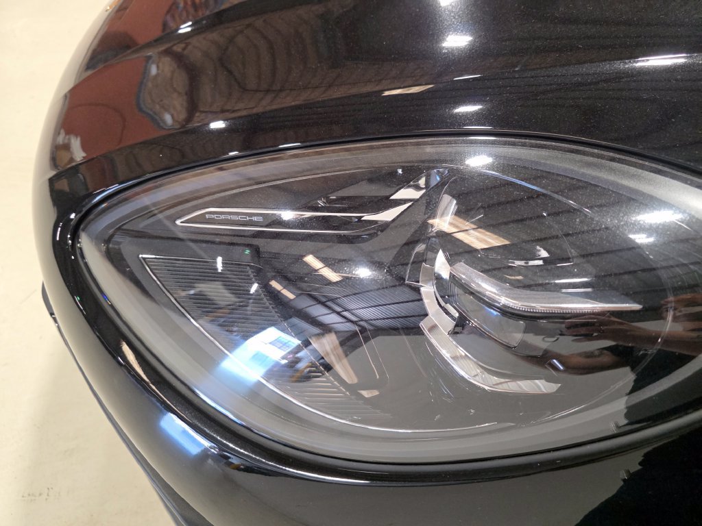 Certified 2026 Porsche Macan AWD/4WD image 17