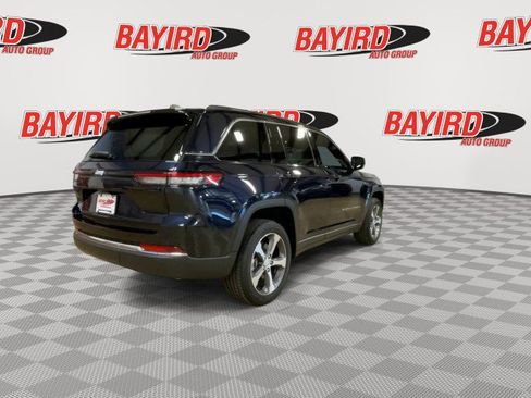 Used 2022 Jeep Grand Cherokee Limited 4xe image 9